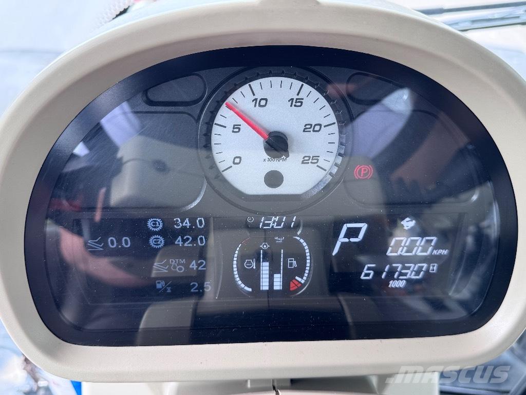 Massey Ferguson 7726 Tractors