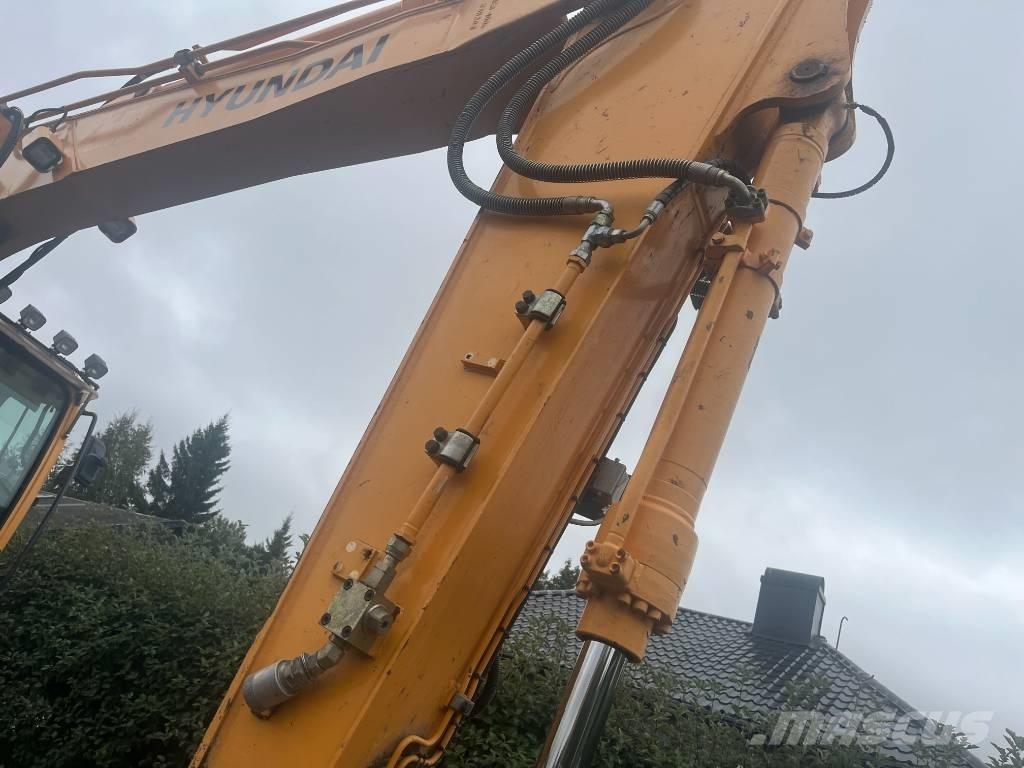 Hyundai 140W-9A Wheeled excavators