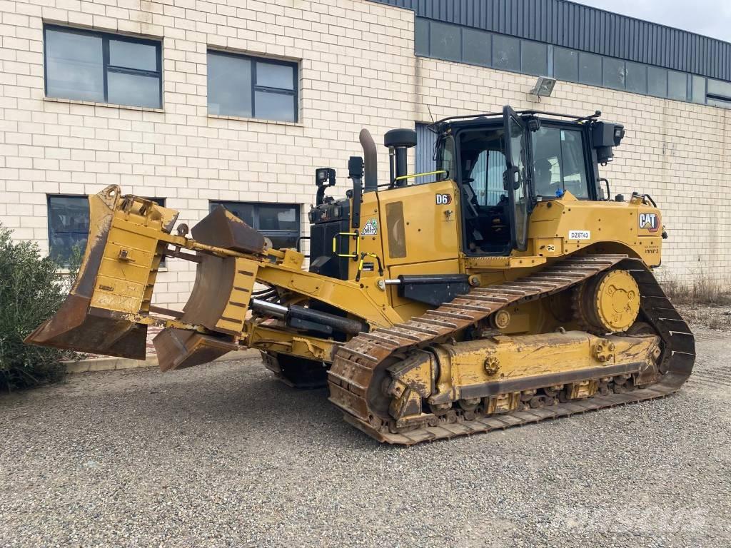 CAT D 6 Crawler dozers