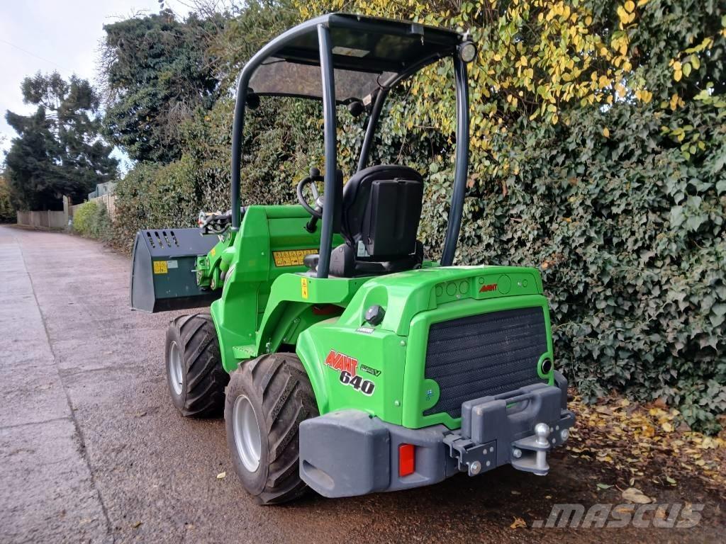 Ex Demo Avant 640 Mini loaders