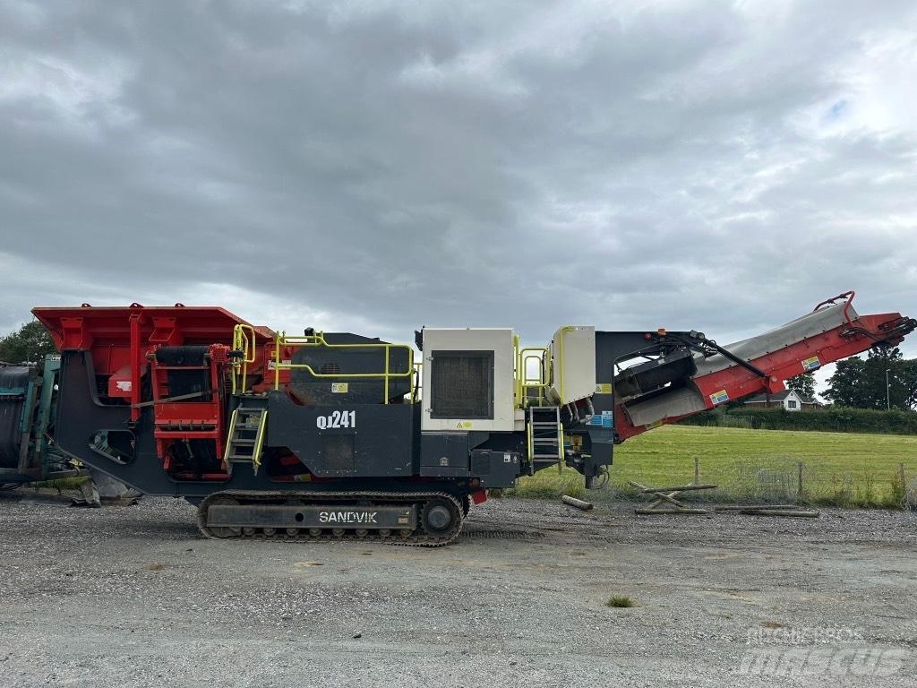 Sandvik QJ 241 Mobile crushers
