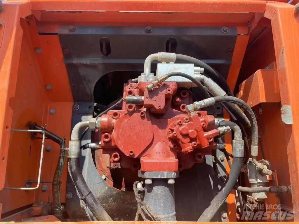 Doosan DX 420 Crawler excavators