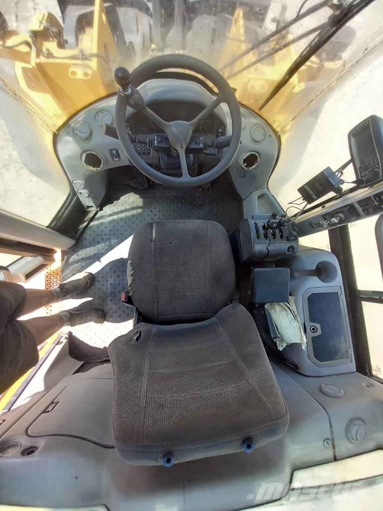 Volvo L 120 F Wheel loaders