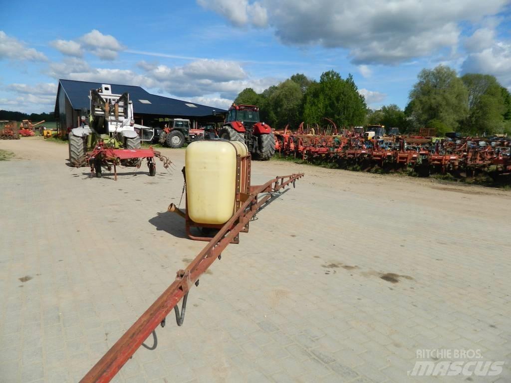 Hardi 10 Mounted sprayers