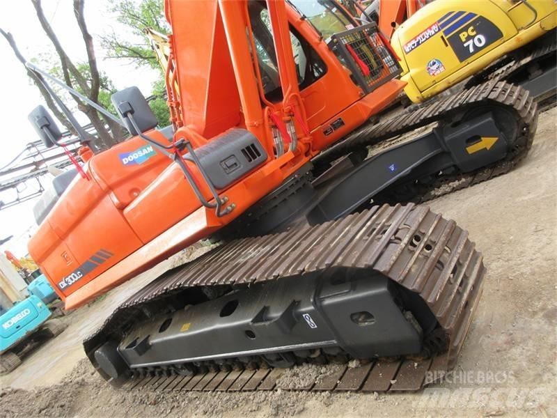Doosan DX 300 LC Crawler excavators