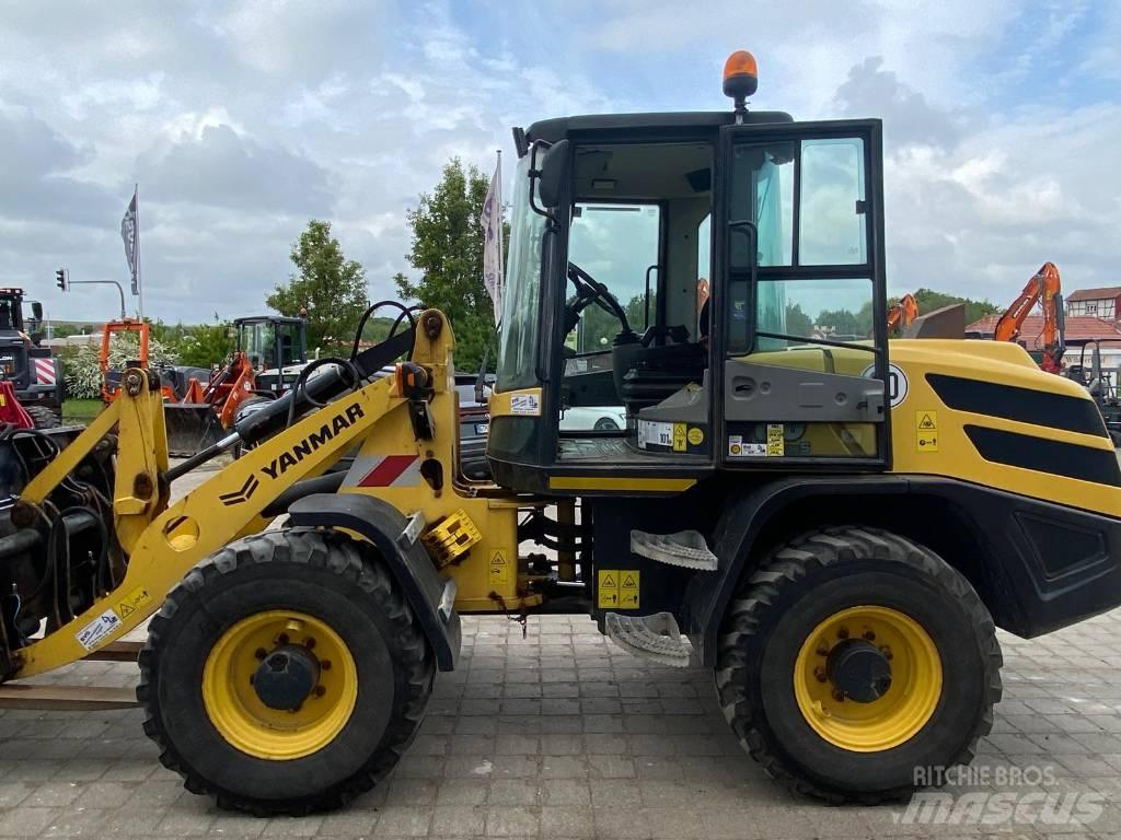 Yanmar V100 Wheel loaders