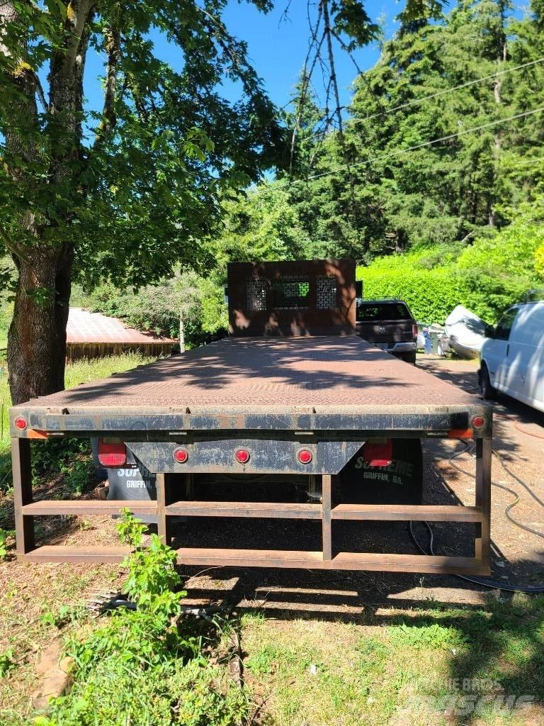 Kenworth T 300 Flatbed / Dropside trucks