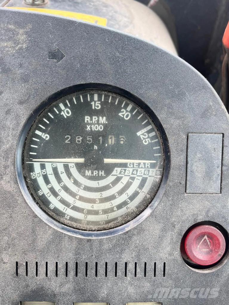 John Deere 3040 Tractors