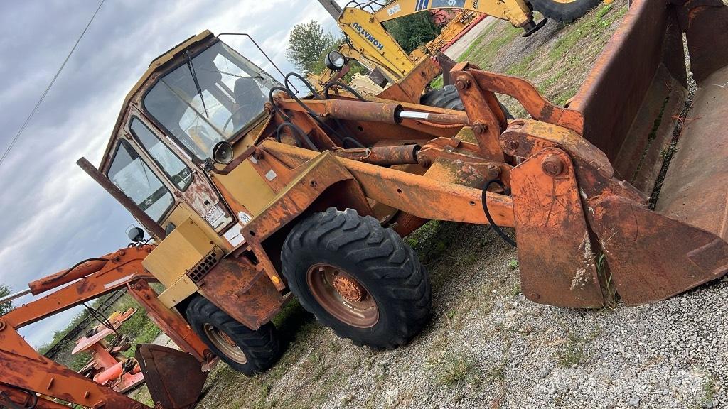 Schaeff SKB 800 Chassis and suspension