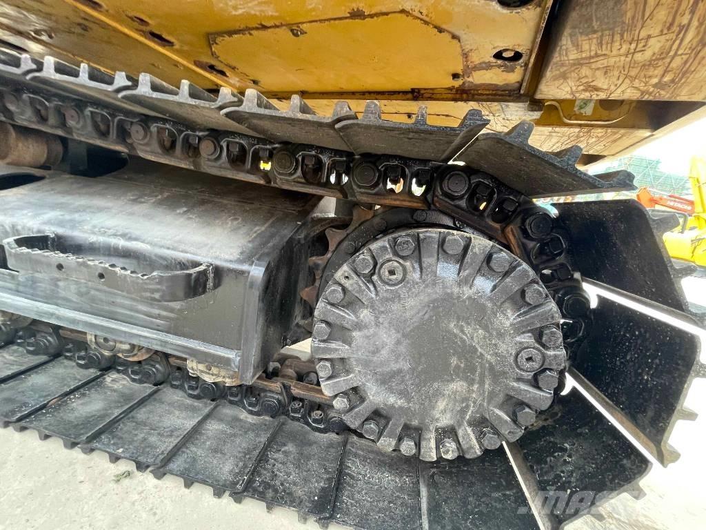 CAT 323 D Crawler excavators