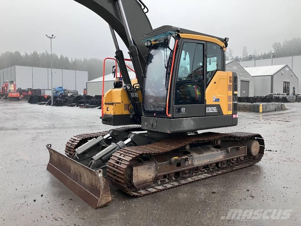 Volvo ECR235EL Blade Crawler excavators