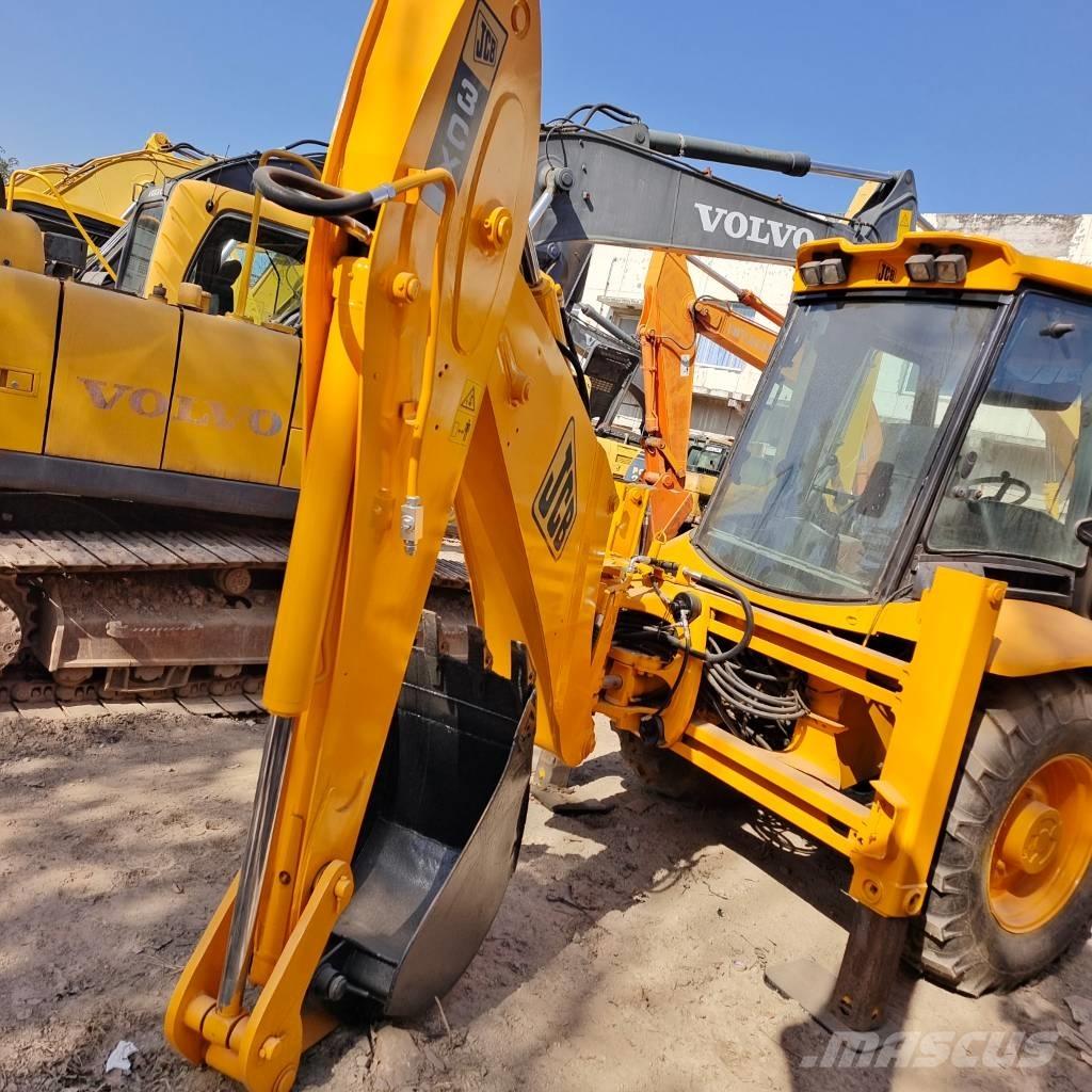JCB 3 CX Backhoe loaders