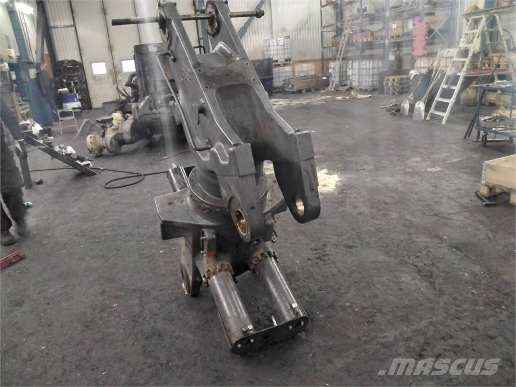John Deere CH9 Harvester cranes