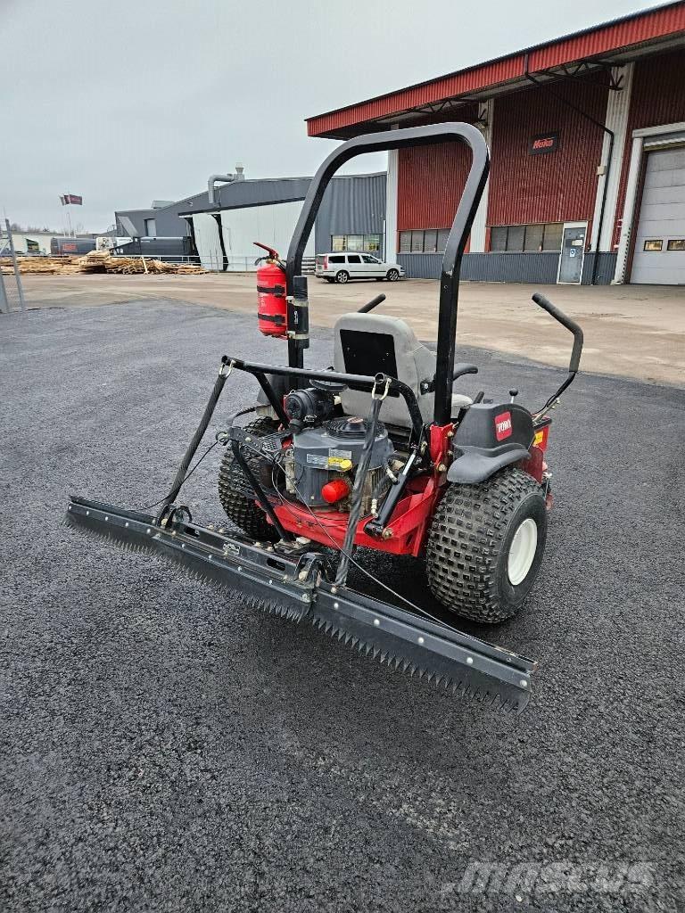 Toro SandPro2040Z Bunker rakes
