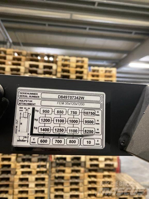 Yale MR14 Reach trucks