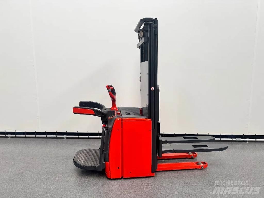 Linde L 16 AP Pedestrian stacker