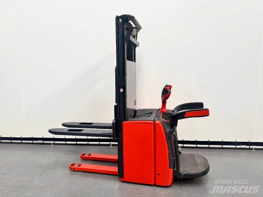 Linde L 16 AP Pedestrian stacker