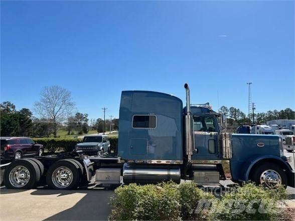Peterbilt 389 Construction - Others