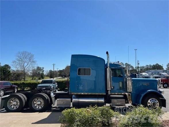 Peterbilt 389 Construction - Others