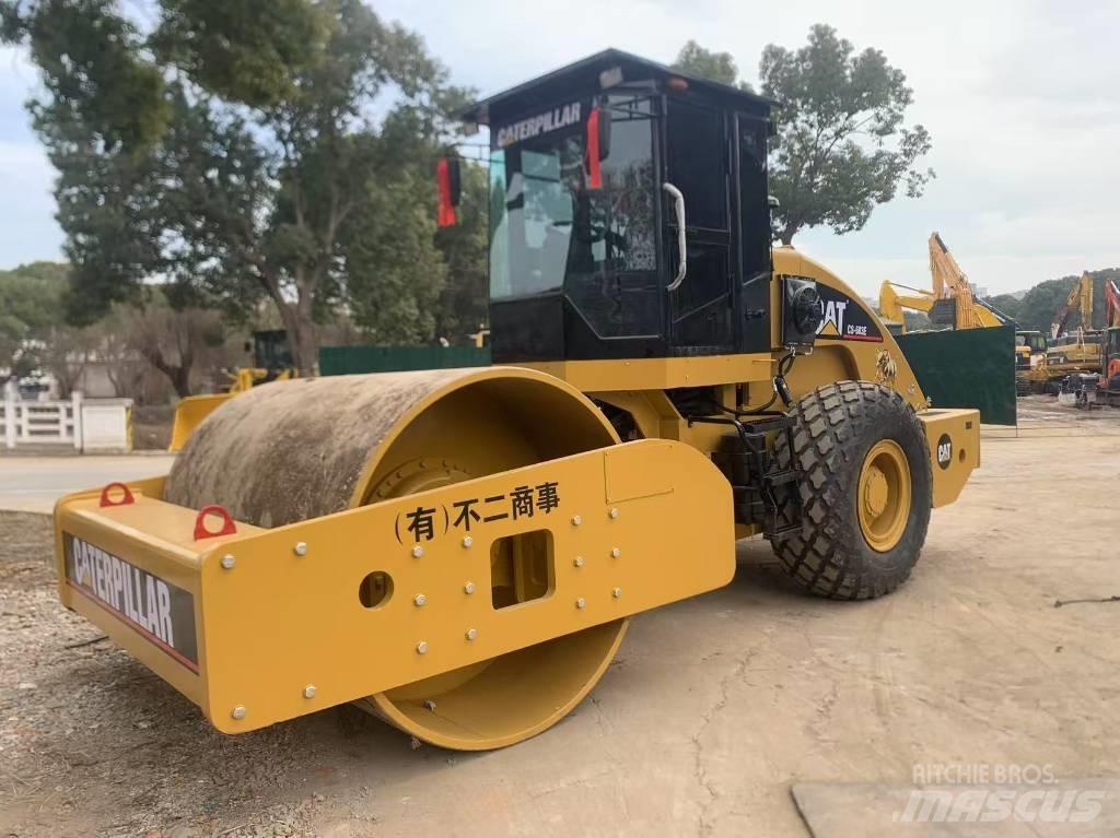 CAT CS 683 E Single drum rollers