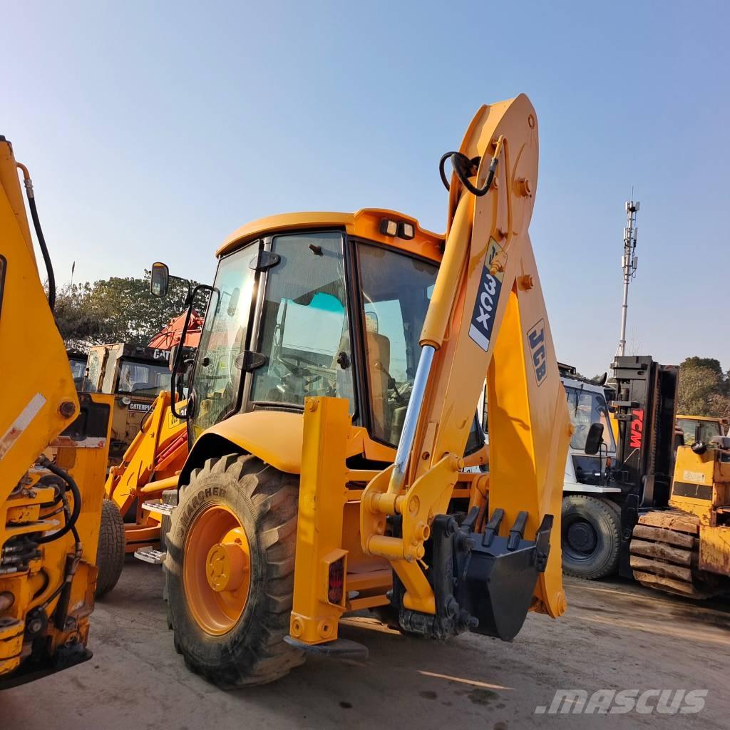 JCB 3 CX Backhoe loaders