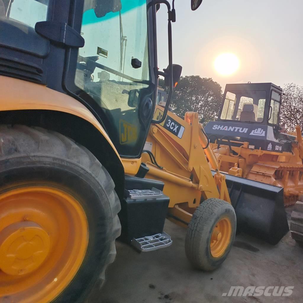 JCB 3 CX Backhoe loaders