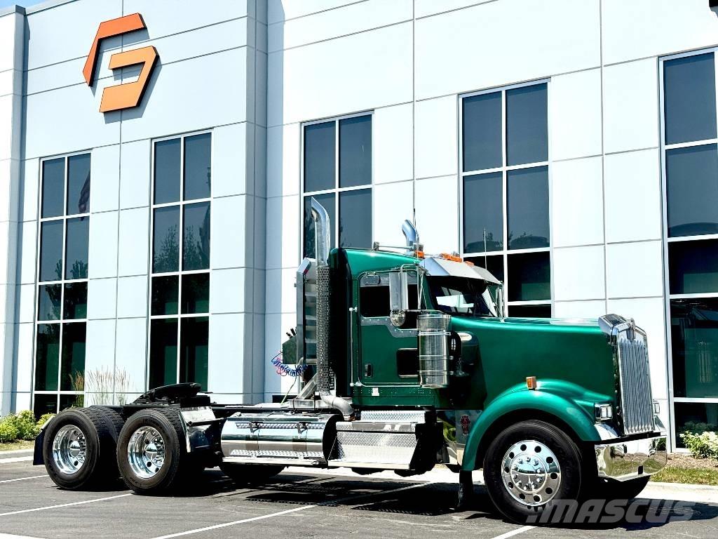 Kenworth W 900 Tractor Units