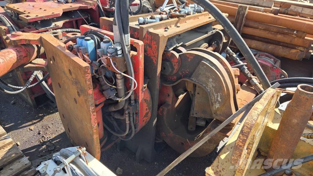 Movax 50 & 80 Vibratory pile drivers