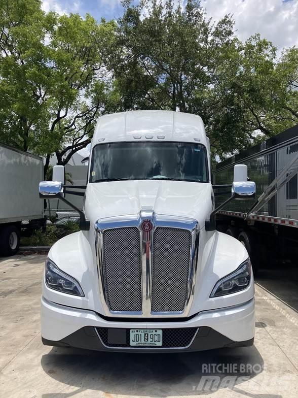 Kenworth T680 Tractor Units