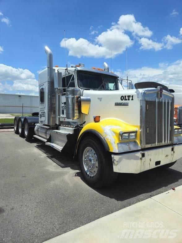 Kenworth W900 Tractor Units