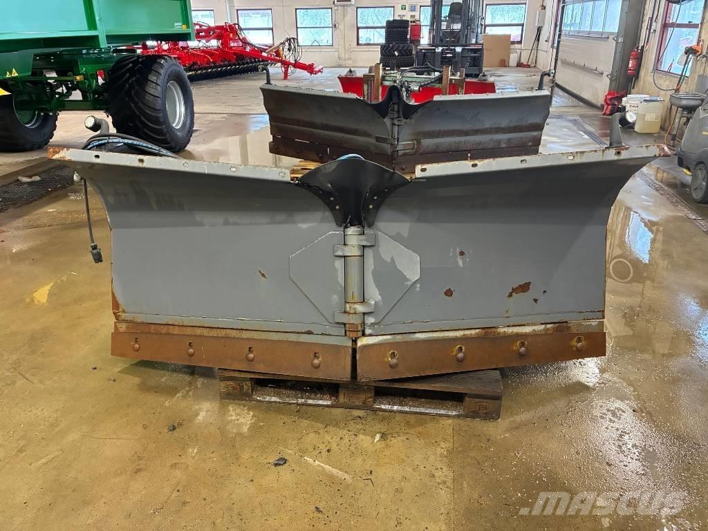 Sami VM 2400 Snow groomers