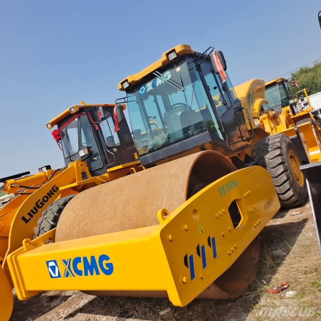 XCMG XS263J Single drum rollers