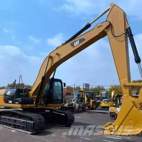 CAT 330 Crawler excavators
