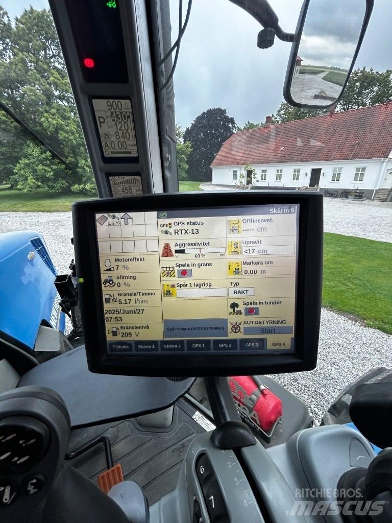 New Holland T 8.390 Tractors