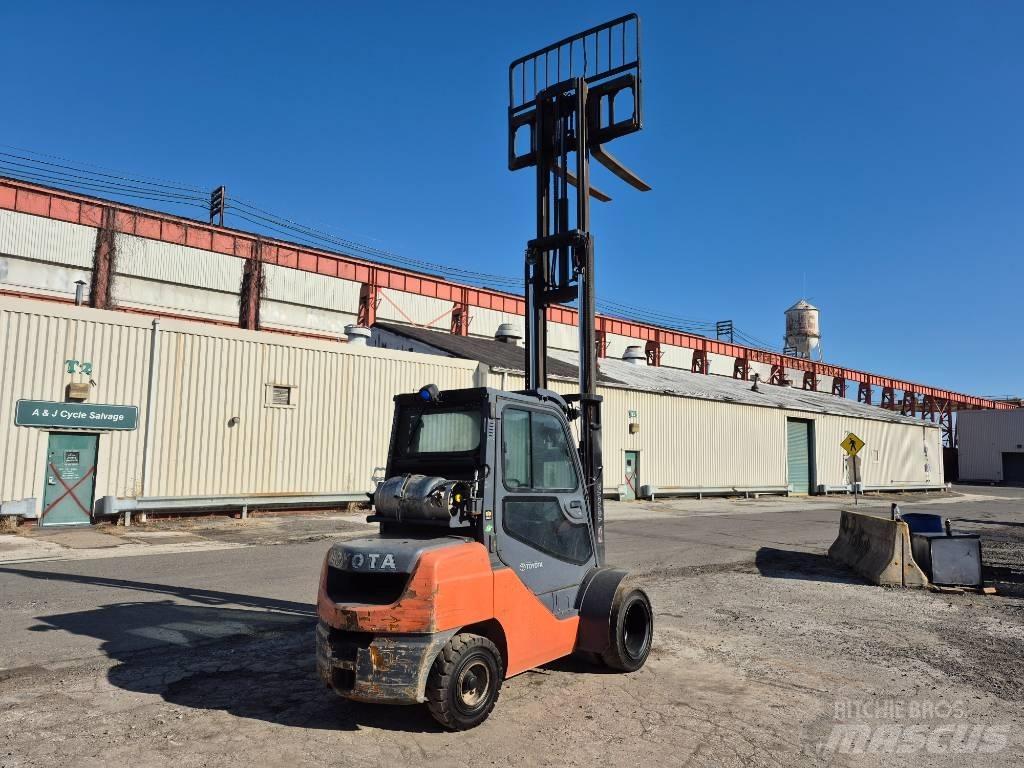 Toyota 8 FGU 30 Forklift trucks - others