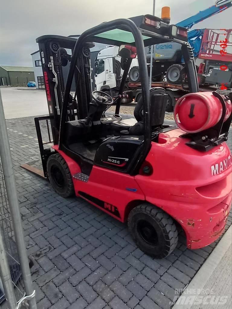Manitou MI 25 G LPG trucks