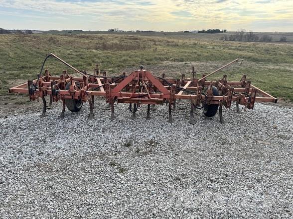 Brady W11 Cultivators
