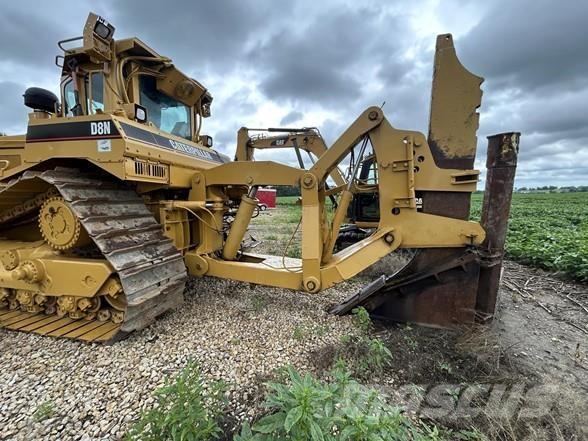 CAT D8N Crawler dozers
