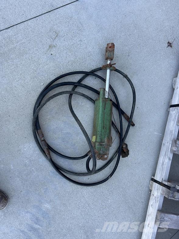 John Deere  Construction - Others