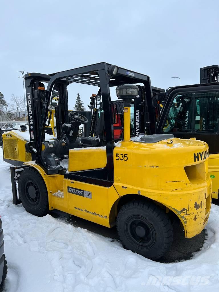Hyundai 40DS-7 Diesel trucks