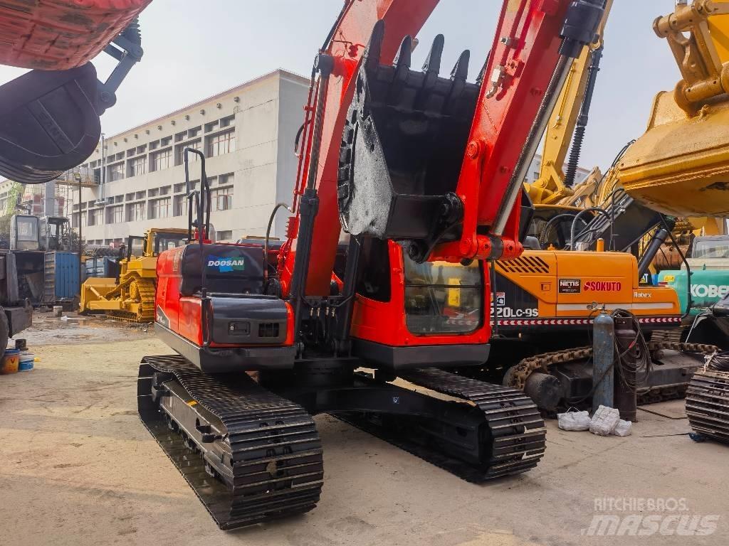 Doosan DX 140 LC Crawler excavators
