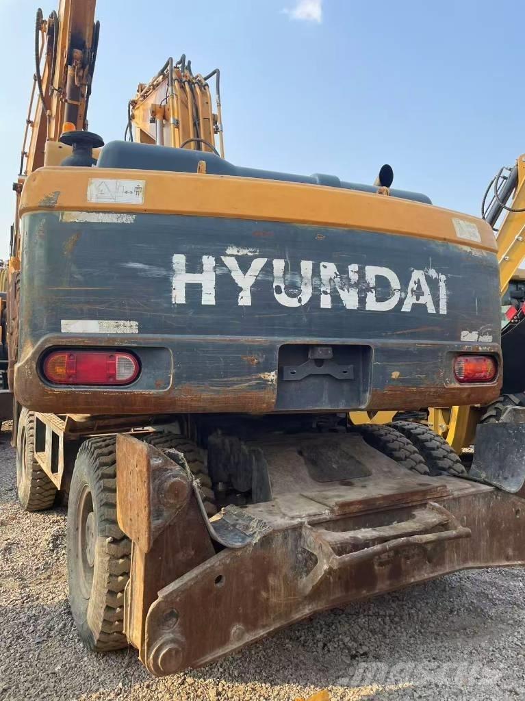 Hyundai 210W-9 Wheeled excavators