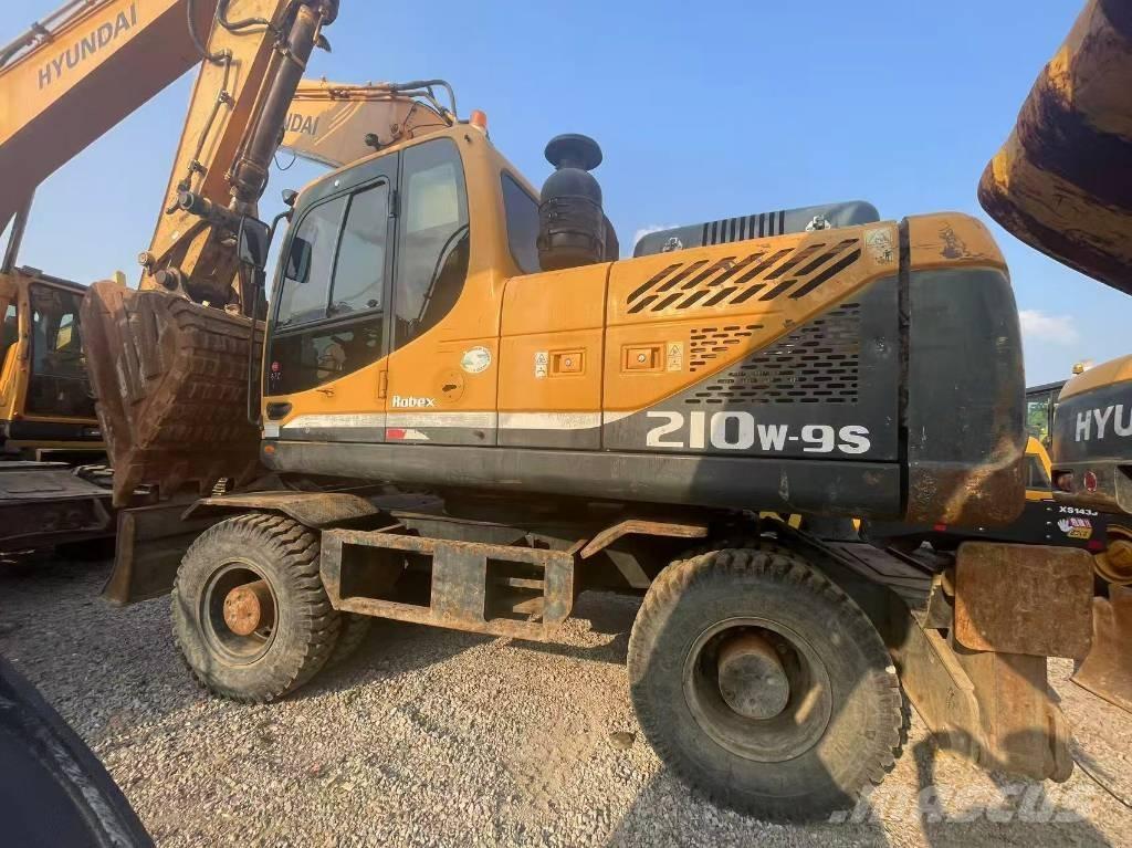 Hyundai 210W-9 Wheeled excavators