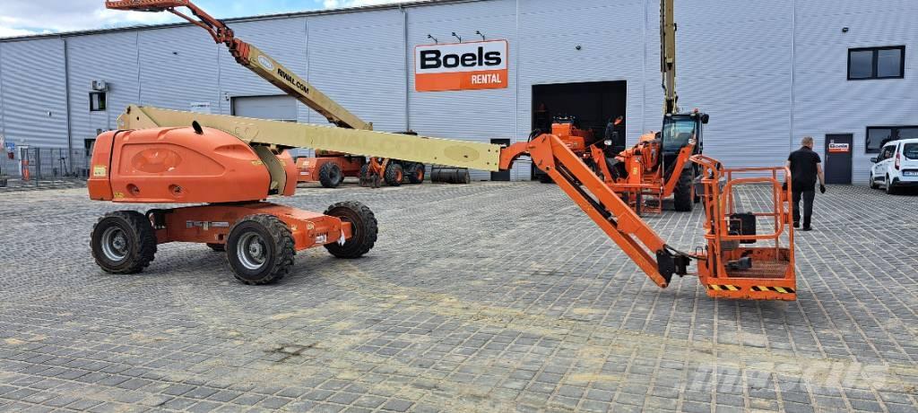 JLG 600AJ Articulated boom lifts