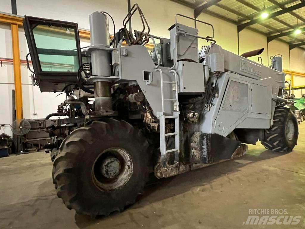 Wirtgen WR2500 Asphalt recyclers