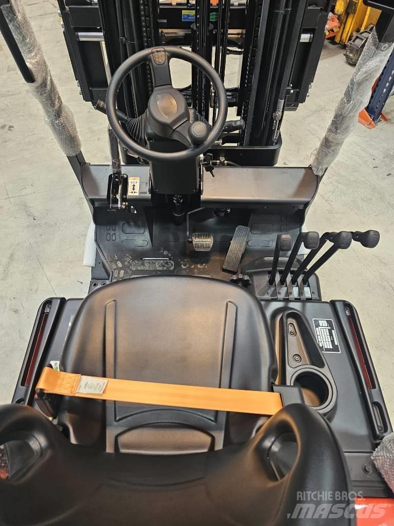 EP CPD15TVL Electric forklift trucks