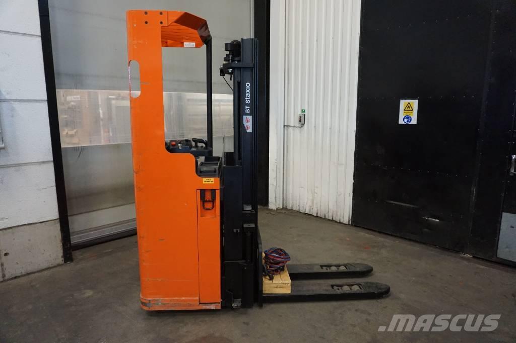 Toyota SSE135L Self propelled stackers