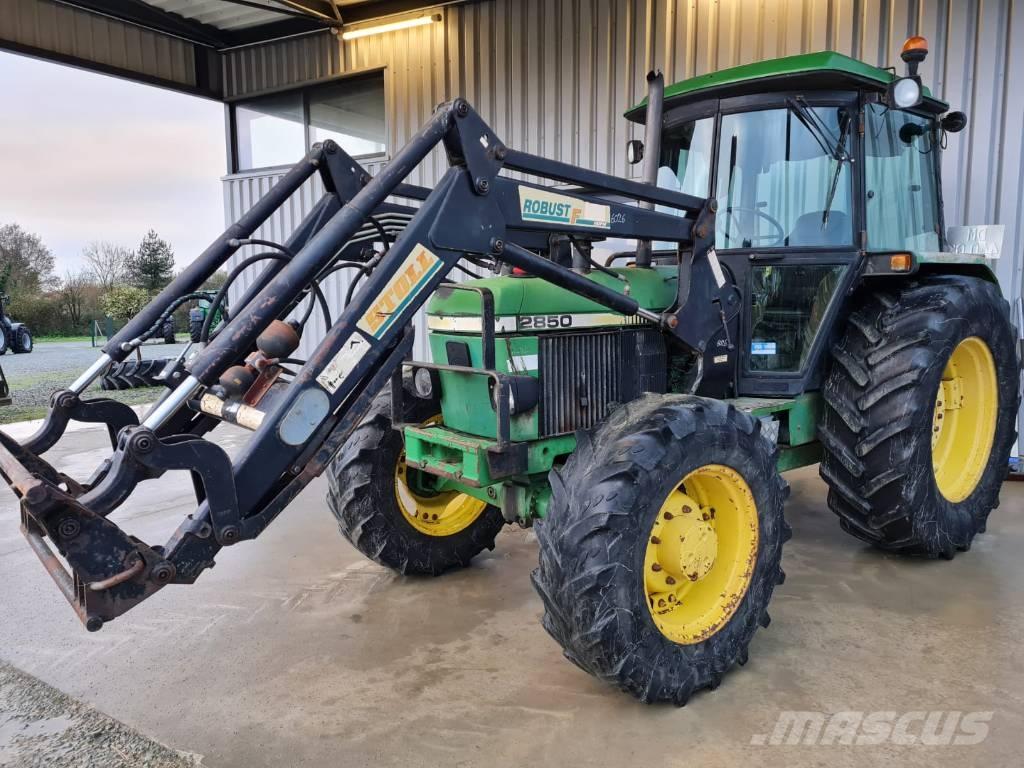 John Deere 2850 Tractors