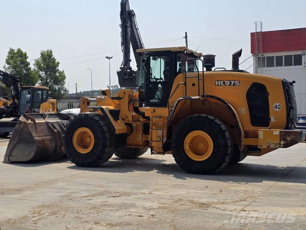 Hyundai HL 975 Wheel loaders