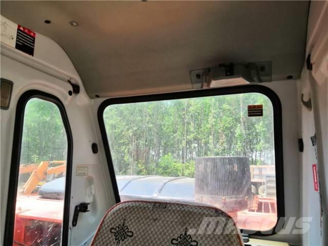 Doosan DH225LC-7 Crawler excavators